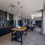 Βίλα Luxury The View In - For 12 People With Incredible Sea View & Wellness *
