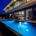 Βίλα Luxury The View In - For 12 People With Incredible Sea View & Wellness *