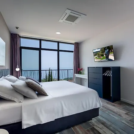 Luxury The View In - For 12 People With Incredible Sea View & Wellness فيلة *