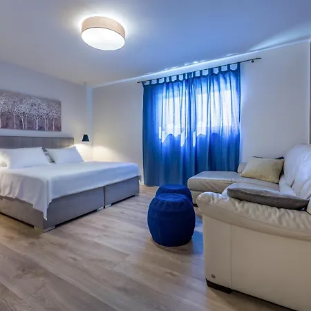 Luxury The View In - For 12 People With Incredible Sea View & Wellness فيلة *