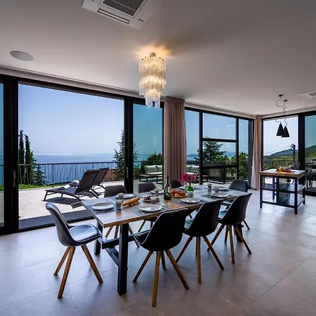 فيلة Luxury The View In - For 12 People With Incredible Sea View & Wellness أوباتيا