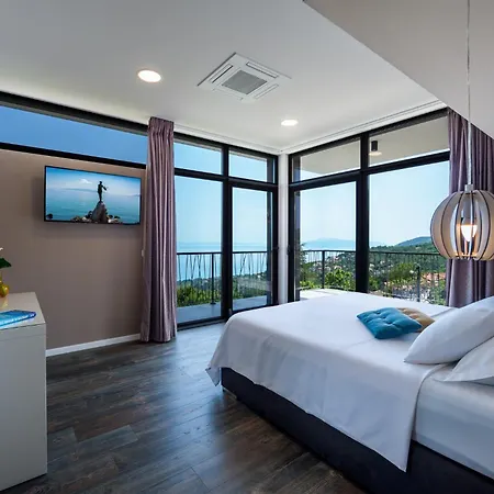 Luxury The View In - For 12 People With Incredible Sea View & Wellness فيلة أوباتيا