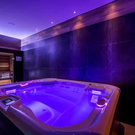 Luxury The View In - For 12 People With Incredible Sea View & Wellness فيلة *