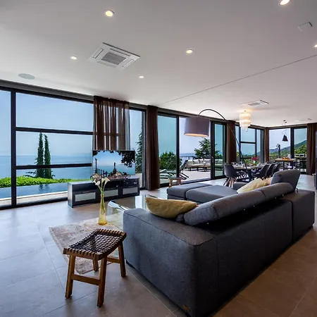 Luxury The View In - For 12 People With Incredible Sea View & Wellness فيلة *