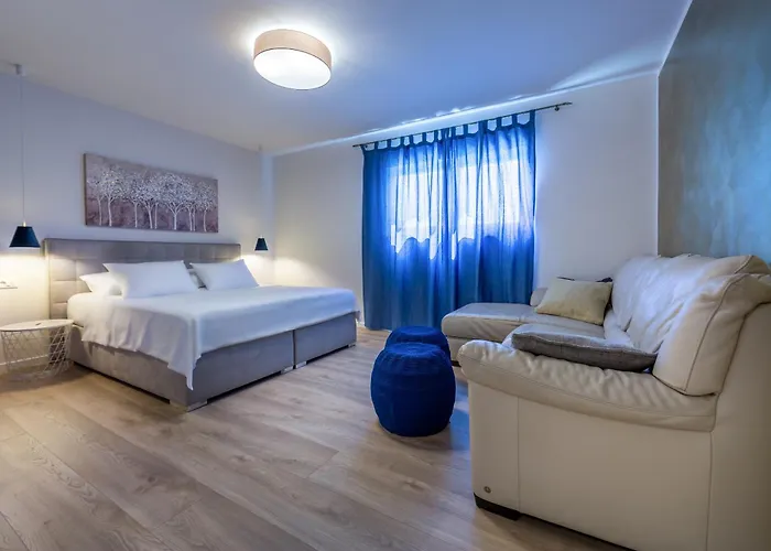 Luxury The View In - For 12 People With Incredible Sea View & Wellness Villa *