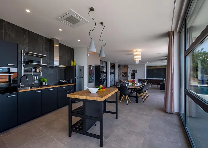 Villa Luxury The View In - For 12 People With Incredible Sea View & Wellness *
