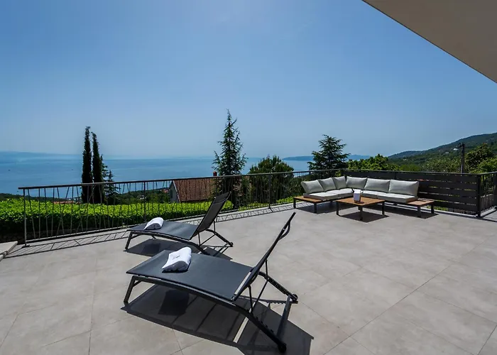Luxury The View In - For 12 People With Incredible Sea View & Wellness Villa