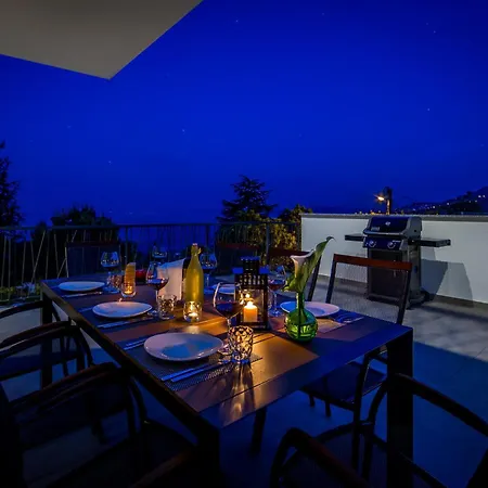 Вилла Luxury The View In - For 12 People With Incredible Sea View & Wellness