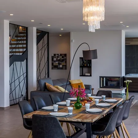 Вилла Luxury The View In - For 12 People With Incredible Sea View & Wellness *